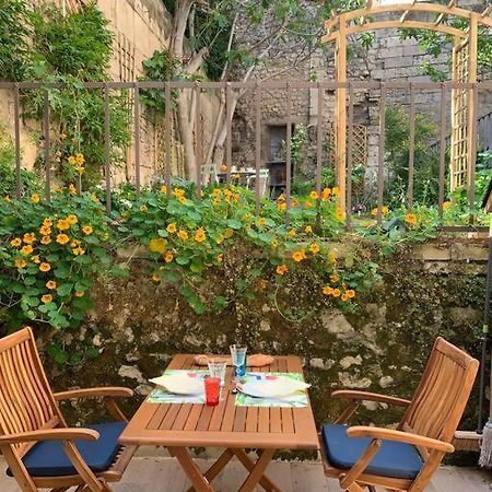 Capucines, Un Jardin Secret Dans Le Centre Historique Apartment Arles Ngoại thất bức ảnh