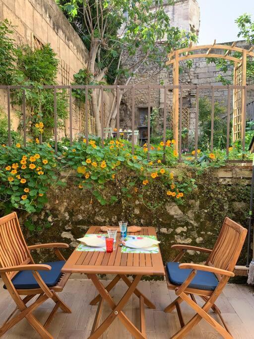 Capucines, Un Jardin Secret Dans Le Centre Historique Apartment Arles Ngoại thất bức ảnh